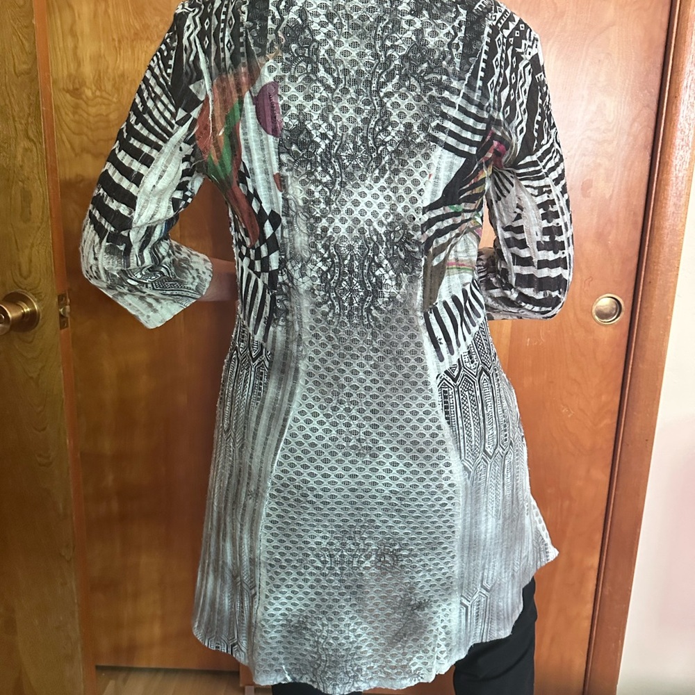 Colorful Patterned Women's Cardigan - Picture 4 of 5